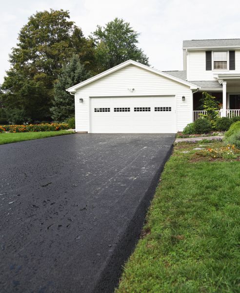 Cost of Blacktop Driveway Paving in Midland