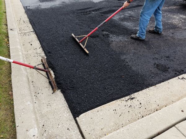 Cost of Asphalt Driveway Service in Midland