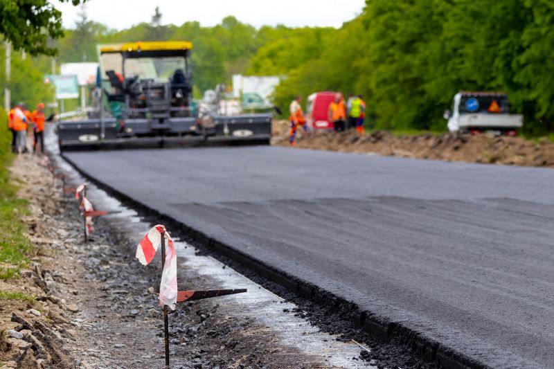 Benefits Of Asphalt Paving Installation For Driveways